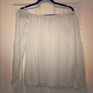 EUC LILLY PULITZER WHITE SHIRT W POMS Size Large